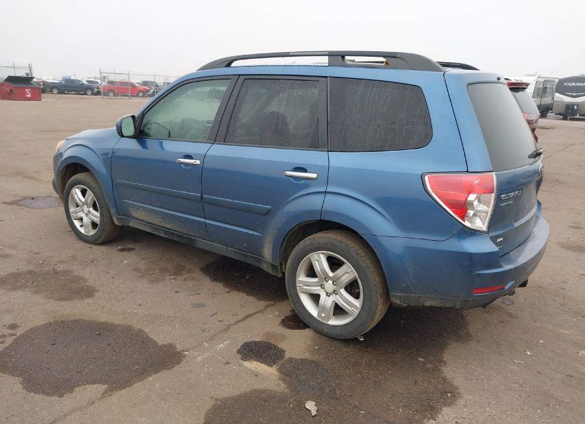 Photo 3 of 2010 Subaru Forester 2.5X PREMIUM (VIN JF2SH6CC6AG713912)