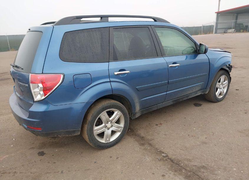 Photo 4 of 2010 Subaru Forester 2.5X PREMIUM (VIN JF2SH6CC6AG713912)