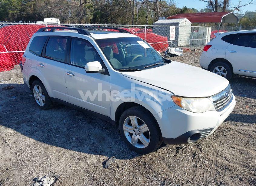 2010 Subaru Forester 2.5X PREMIUM (VIN JF2SH6CC6AH707327) main photo