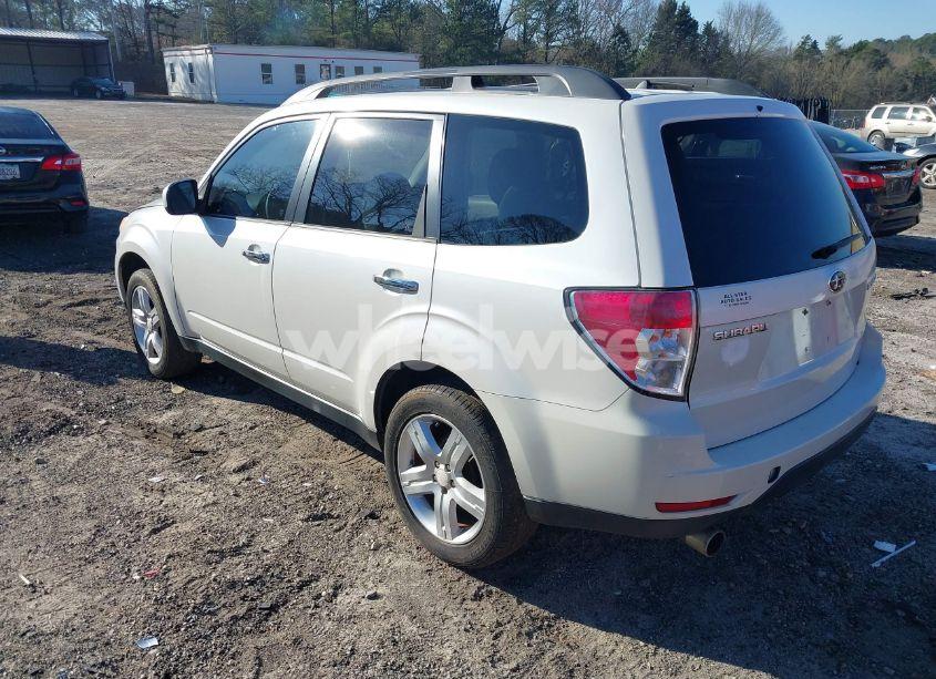 Photo 3 of 2010 Subaru Forester 2.5X PREMIUM (VIN JF2SH6CC6AH707327)