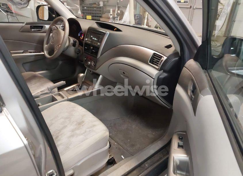 Photo 5 of 2010 Subaru Forester 2.5X PREMIUM (VIN JF2SH6CC6AH754230)