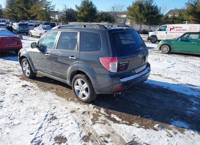 Photo 3 of 2010 Subaru Forester 2.5X PREMIUM (VIN JF2SH6CC6AH787289)
