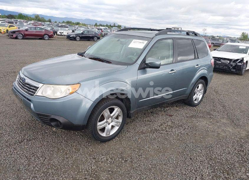 Photo 2 of 2010 Subaru Forester 2.5X PREMIUM (VIN JF2SH6CC7AG702000)