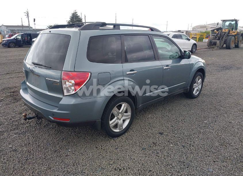 Photo 4 of 2010 Subaru Forester 2.5X PREMIUM (VIN JF2SH6CC7AG702000)