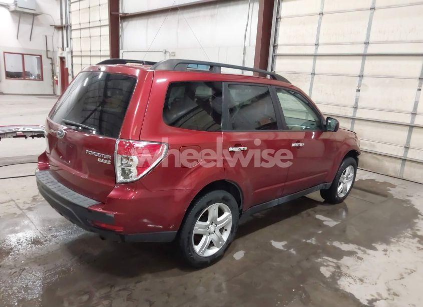 Photo 4 of 2010 Subaru Forester 2.5X PREMIUM (VIN JF2SH6CC7AH733550)