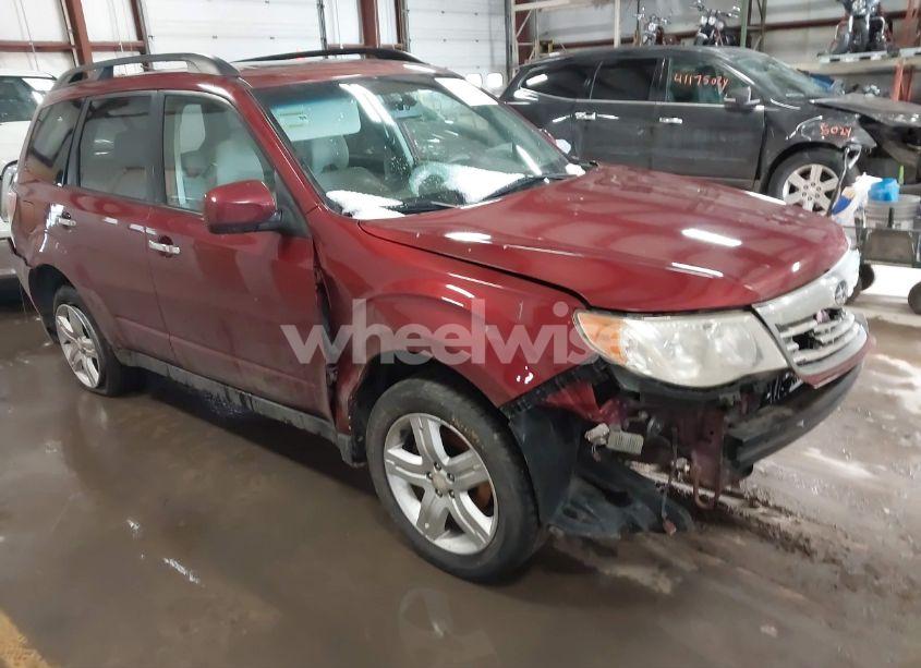 2010 Subaru Forester 2.5X PREMIUM (VIN JF2SH6CC7AH739915) main photo
