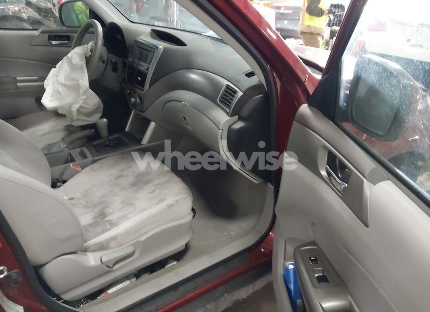 Photo 5 of 2010 Subaru Forester 2.5X PREMIUM (VIN JF2SH6CC7AH739915)