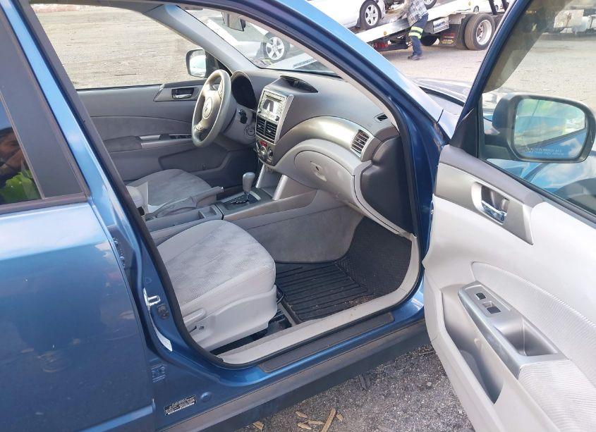 Photo 5 of 2010 Subaru Forester 2.5X PREMIUM (VIN JF2SH6CC7AH782019)