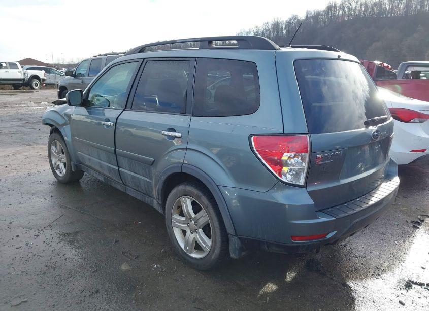 Photo 3 of 2010 Subaru Forester 2.5X PREMIUM (VIN JF2SH6CC7AH785891)