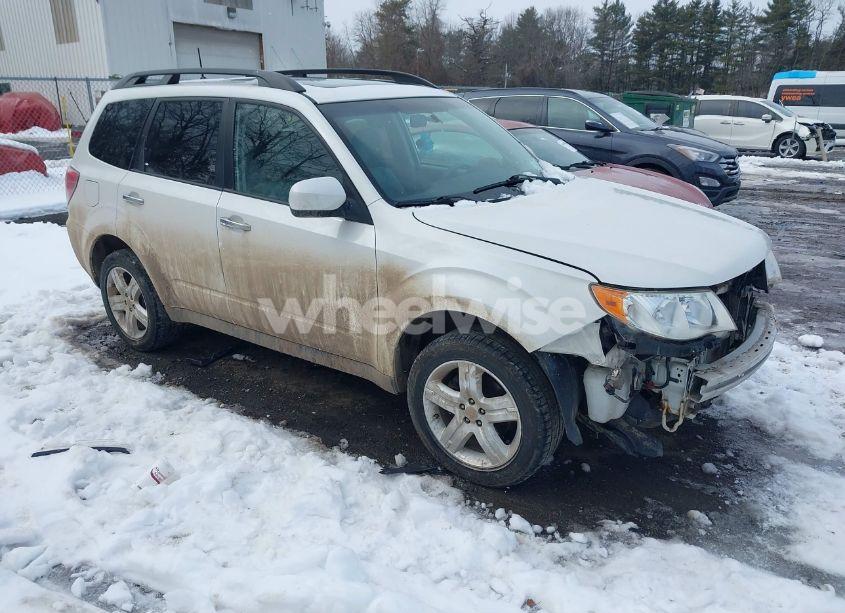 2010 Subaru Forester 2.5X PREMIUM (VIN JF2SH6CC7AH901185) main photo