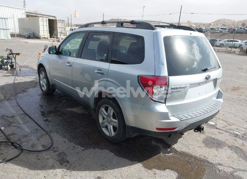 Photo 3 of 2010 Subaru Forester 2.5X PREMIUM (VIN JF2SH6CC8AG752162)