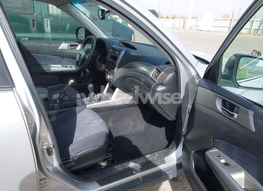 Photo 5 of 2010 Subaru Forester 2.5X PREMIUM (VIN JF2SH6CC8AG752162)