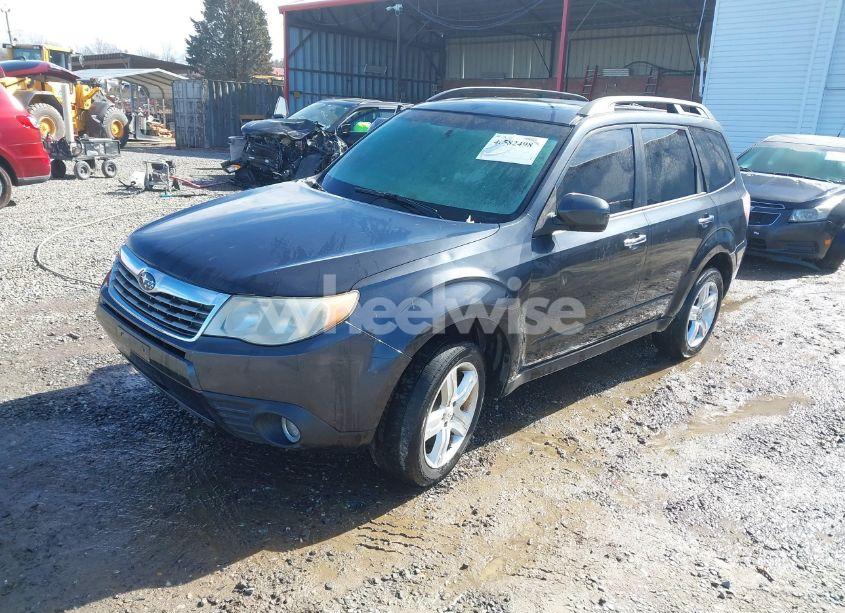 Photo 2 of 2010 Subaru Forester 2.5X PREMIUM (VIN JF2SH6CC8AH705952)
