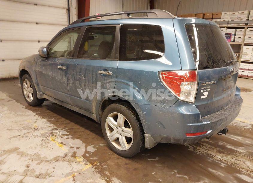 Photo 3 of 2010 Subaru Forester 2.5X PREMIUM (VIN JF2SH6CC8AH726607)