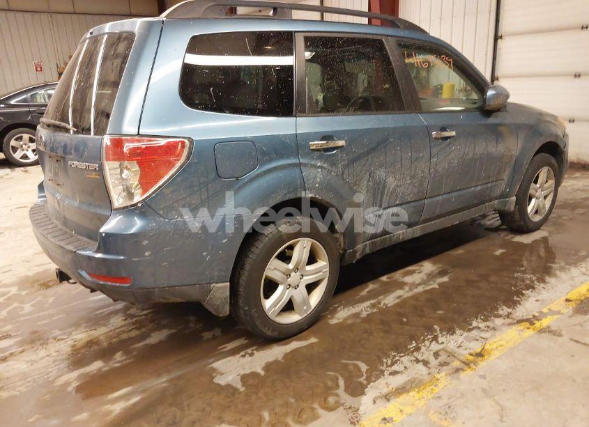 Photo 4 of 2010 Subaru Forester 2.5X PREMIUM (VIN JF2SH6CC8AH726607)