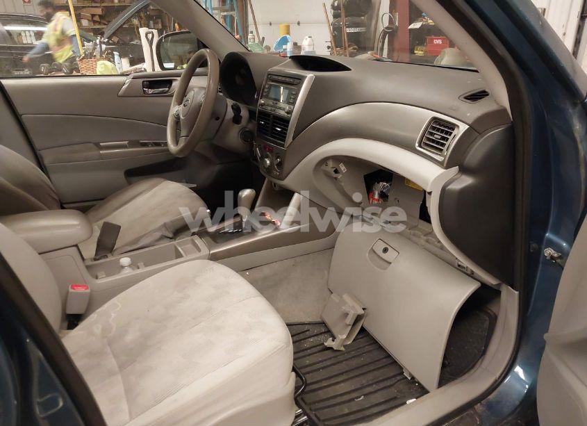 Photo 5 of 2010 Subaru Forester 2.5X PREMIUM (VIN JF2SH6CC8AH726607)