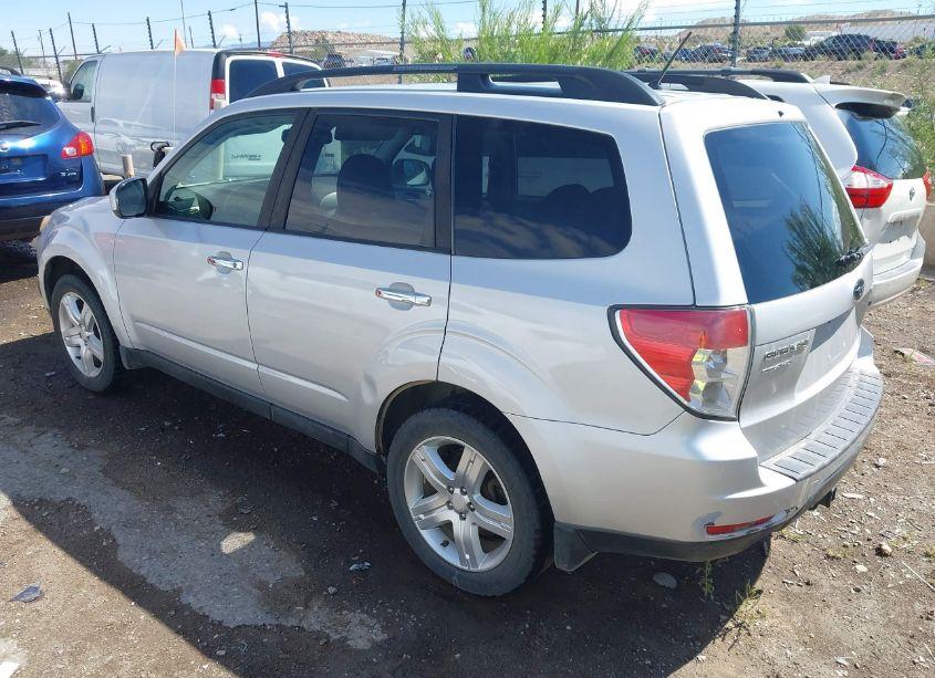 Photo 3 of 2010 Subaru Forester 2.5X PREMIUM (VIN JF2SH6CC8AH727224)