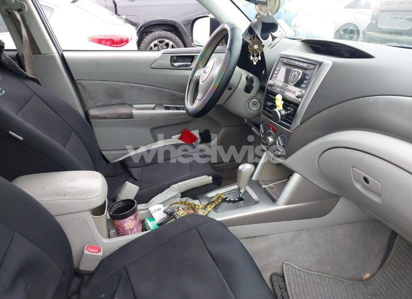 Photo 5 of 2010 Subaru Forester 2.5X PREMIUM (VIN JF2SH6CC8AH754925)