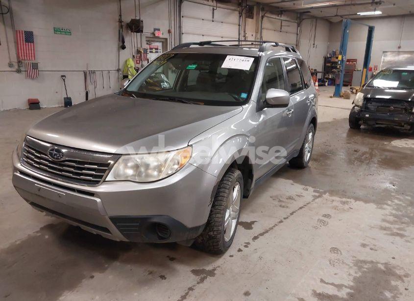 Photo 2 of 2010 Subaru Forester 2.5X PREMIUM (VIN JF2SH6CC8AH763740)