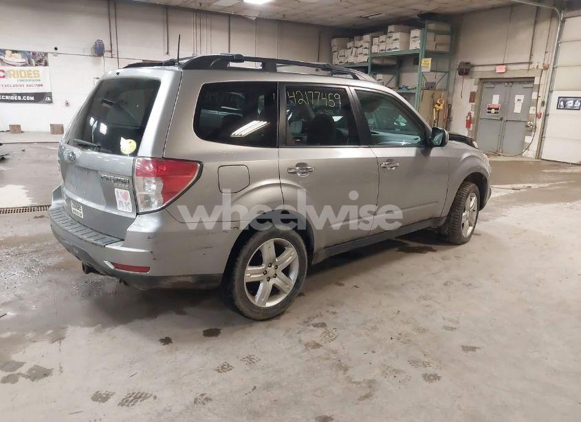 Photo 4 of 2010 Subaru Forester 2.5X PREMIUM (VIN JF2SH6CC8AH763740)