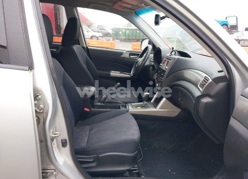 Photo 5 of 2010 Subaru Forester 2.5X PREMIUM (VIN JF2SH6CC8AH767965)