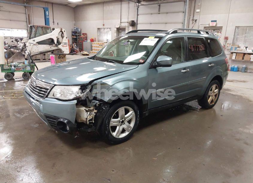 Photo 2 of 2010 Subaru Forester 2.5X PREMIUM (VIN JF2SH6CC8AH779744)