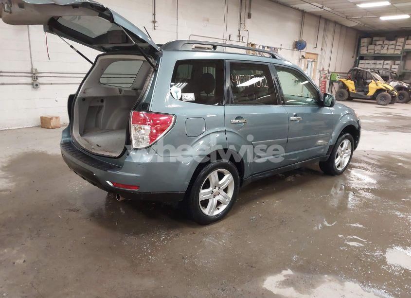 Photo 4 of 2010 Subaru Forester 2.5X PREMIUM (VIN JF2SH6CC8AH779744)