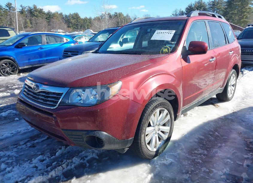 Photo 2 of 2010 Subaru Forester 2.5X PREMIUM (VIN JF2SH6CC8AH901180)