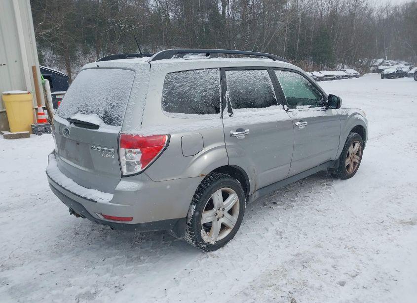 Photo 4 of 2010 Subaru Forester 2.5X PREMIUM (VIN JF2SH6CC9AH746817)