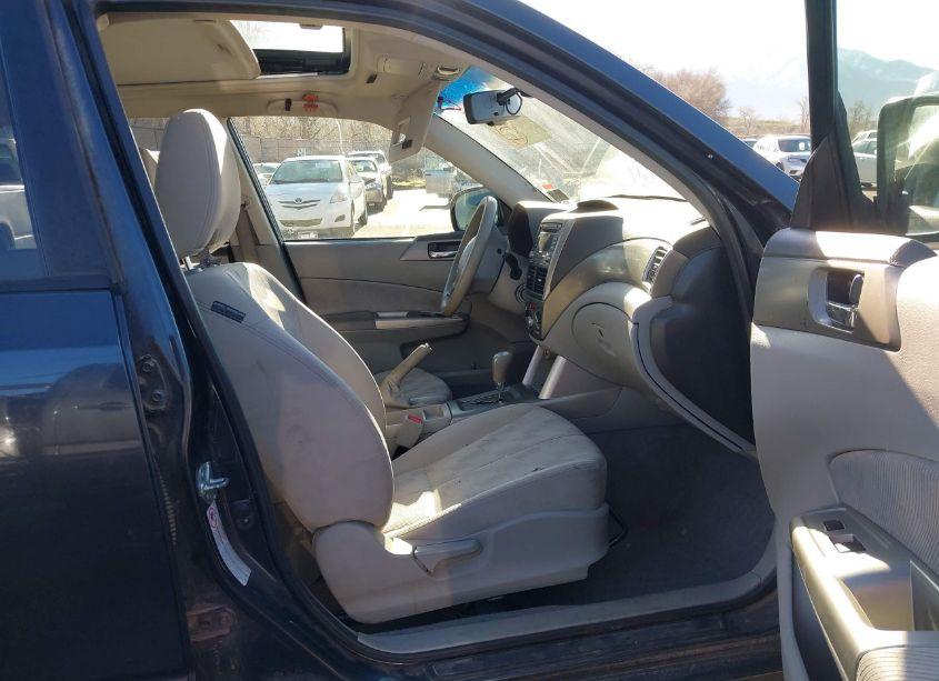 Photo 5 of 2010 Subaru Forester 2.5X PREMIUM (VIN JF2SH6CC9AH750303)