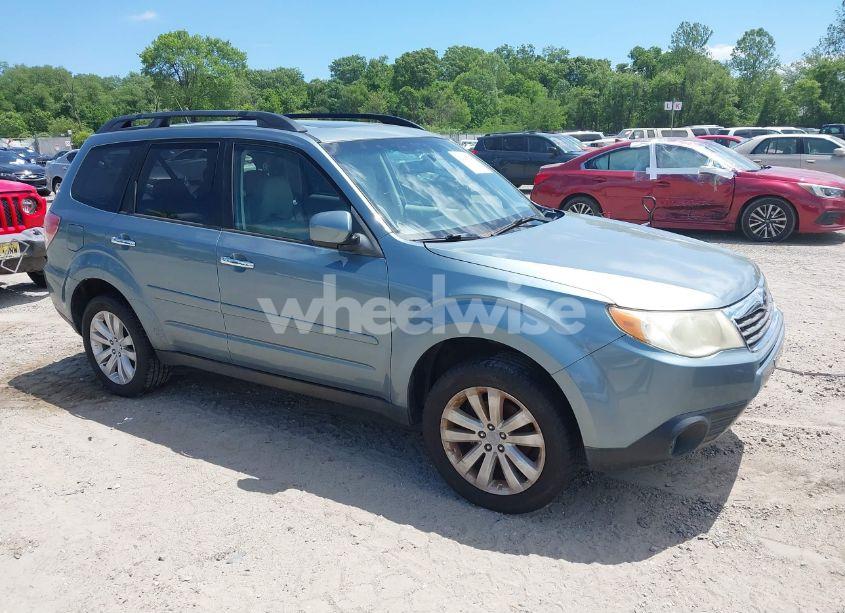 2010 Subaru Forester 2.5X PREMIUM (VIN JF2SH6CC9AH805607) main photo