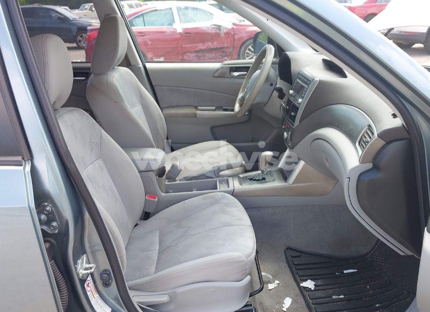 Photo 5 of 2010 Subaru Forester 2.5X PREMIUM (VIN JF2SH6CC9AH805607)