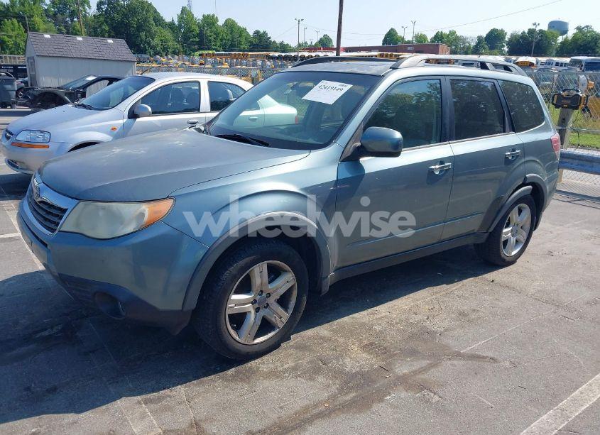 Photo 2 of 2010 Subaru Forester 2.5X PREMIUM (VIN JF2SH6CCXAH702552)