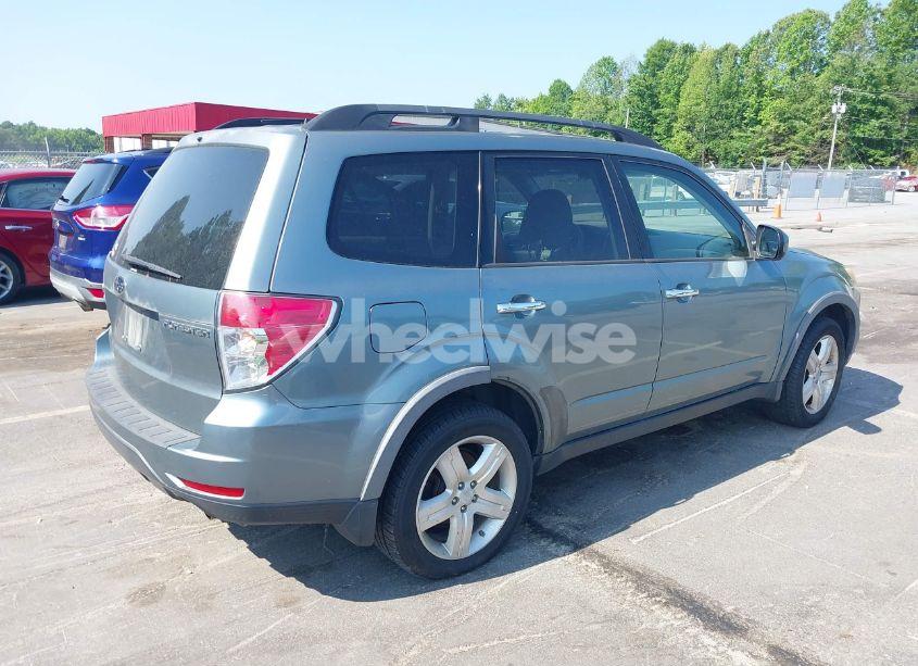 Photo 4 of 2010 Subaru Forester 2.5X PREMIUM (VIN JF2SH6CCXAH702552)