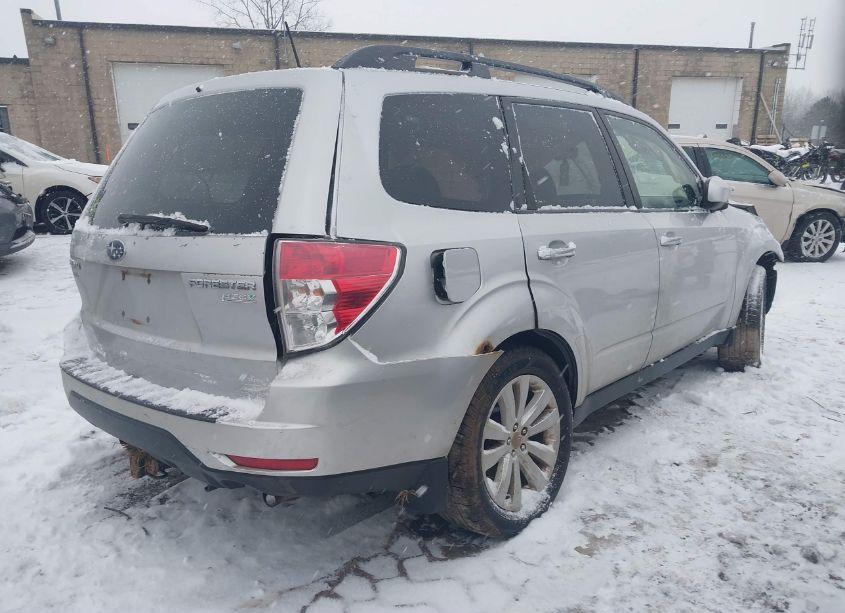 Photo 4 of 2010 Subaru Forester 2.5X PREMIUM (VIN JF2SH6CCXAH710702)