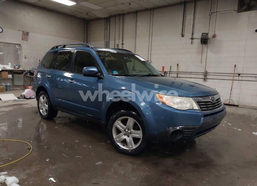 2010 Subaru Forester 2.5X PREMIUM (VIN JF2SH6CCXAH751914) main photo