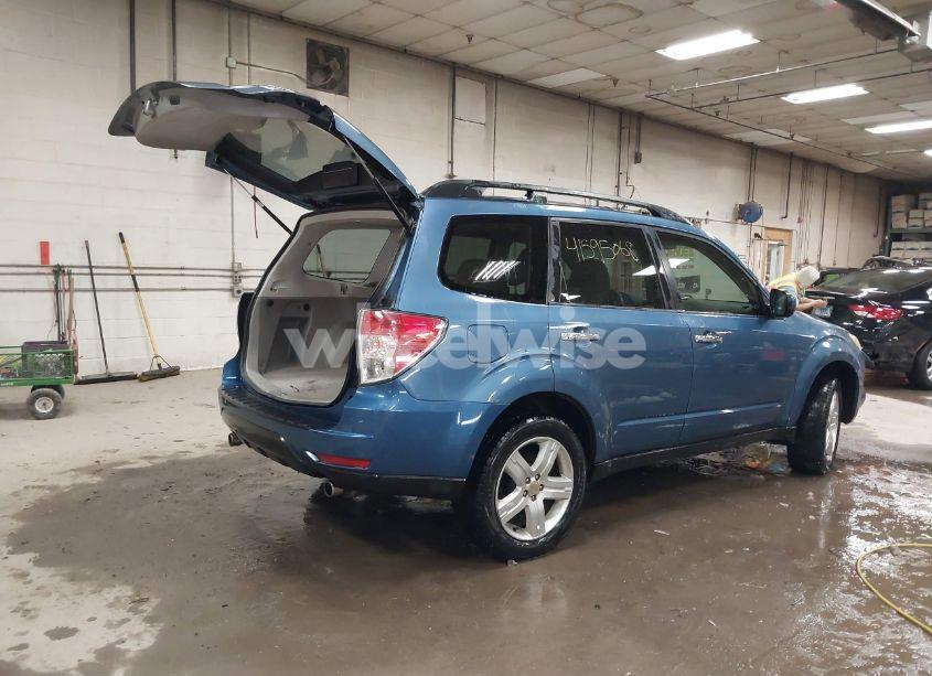 Photo 4 of 2010 Subaru Forester 2.5X PREMIUM (VIN JF2SH6CCXAH751914)