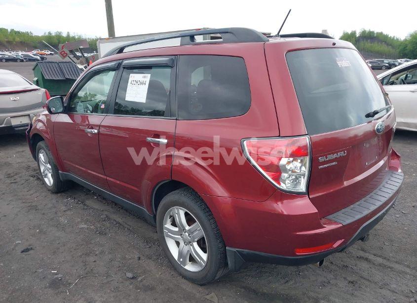 Photo 3 of 2010 Subaru Forester 2.5X PREMIUM (VIN JF2SH6CCXAH760287)