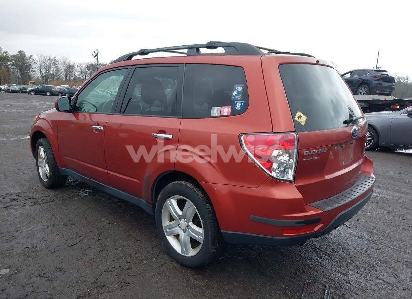 Photo 3 of 2010 Subaru Forester 2.5X PREMIUM (VIN JF2SH6CCXAH784539)
