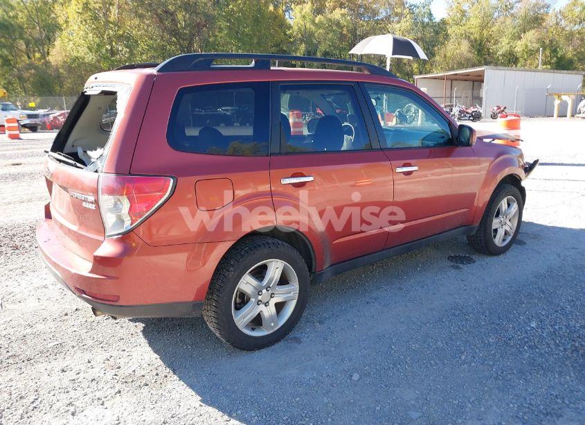 Photo 4 of 2010 Subaru Forester 2.5X PREMIUM (VIN JF2SH6CCXAH801405)