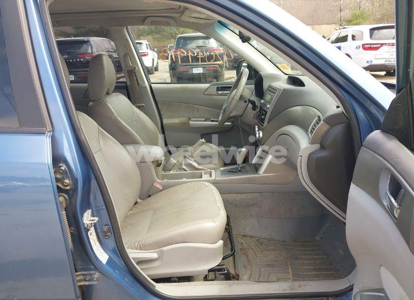 Photo 5 of 2010 Subaru Forester 2.5X LIMITED (VIN JF2SH6DC1AH747684)