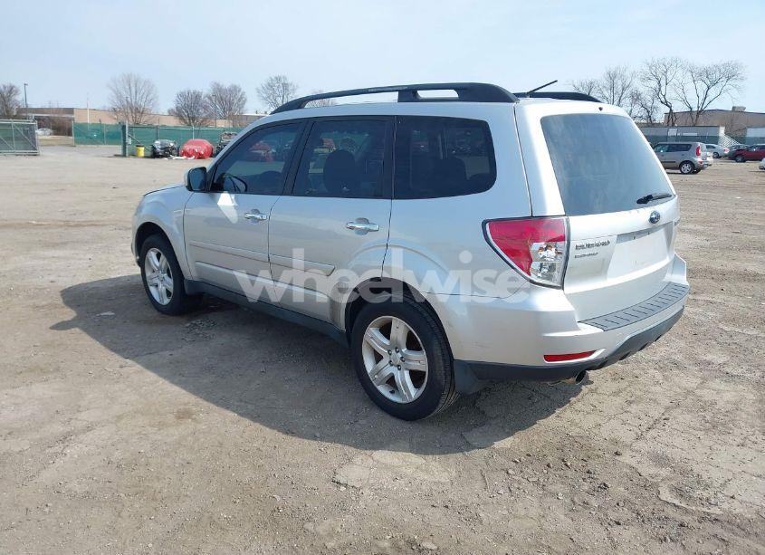Photo 3 of 2010 Subaru Forester 2.5X LIMITED (VIN JF2SH6DC3AH717019)