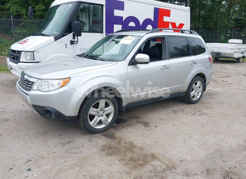 Photo 2 of 2010 Subaru Forester 2.5X LIMITED (VIN JF2SH6DC5AH733271)