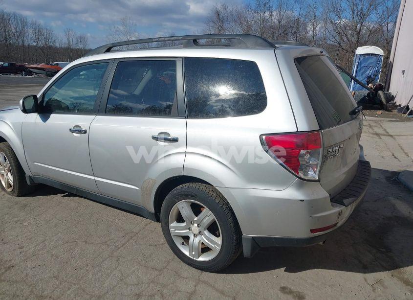 Photo 3 of 2010 Subaru Forester 2.5X LIMITED (VIN JF2SH6DC6AH792653)