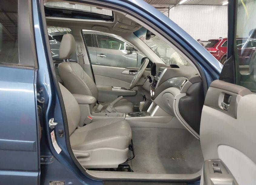 Photo 5 of 2010 Subaru Forester 2.5X LIMITED (VIN JF2SH6DC7AH700157)