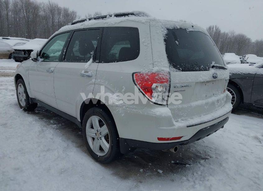 Photo 3 of 2010 Subaru Forester 2.5X LIMITED (VIN JF2SH6DC7AH902464)