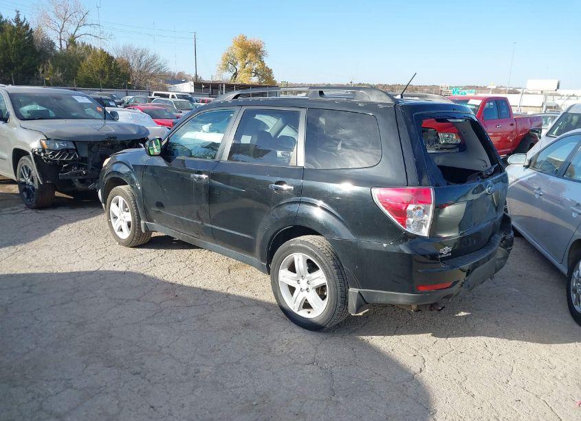 Photo 3 of 2010 Subaru Forester 2.5X LIMITED (VIN JF2SH6DC9AH789312)