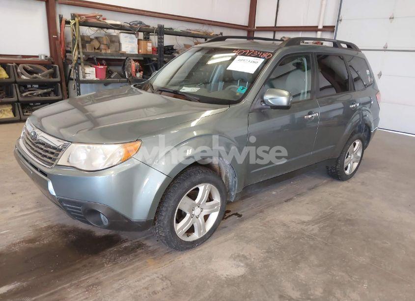 Photo 2 of 2010 Subaru Forester 2.5X LIMITED (VIN JF2SH6DC9AH915104)