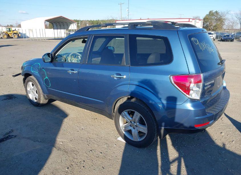 Photo 3 of 2010 Subaru Forester 2.5X LIMITED (VIN JF2SH6DCXAH777458)