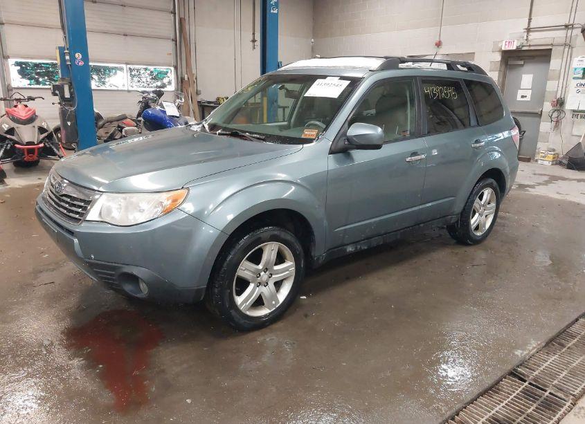 Photo 2 of 2010 Subaru Forester 2.5X LIMITED (VIN JF2SH6DCXAH779615)